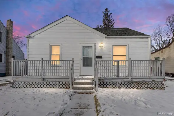 23741 Lambrecht, Eastpointe, MI 48021