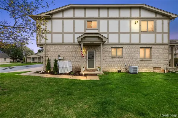 41999 King Edward, Clinton Township, MI 48038