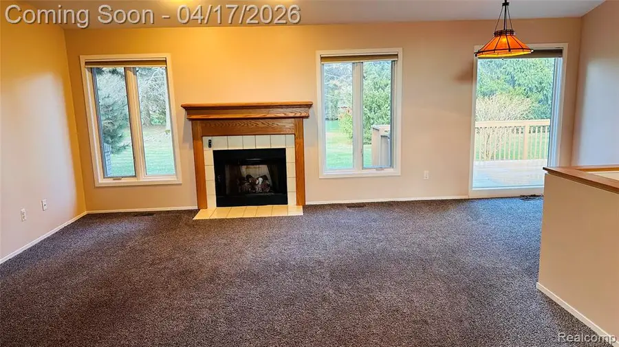 33779 Vista, Farmington Hills, MI 48331 - #3