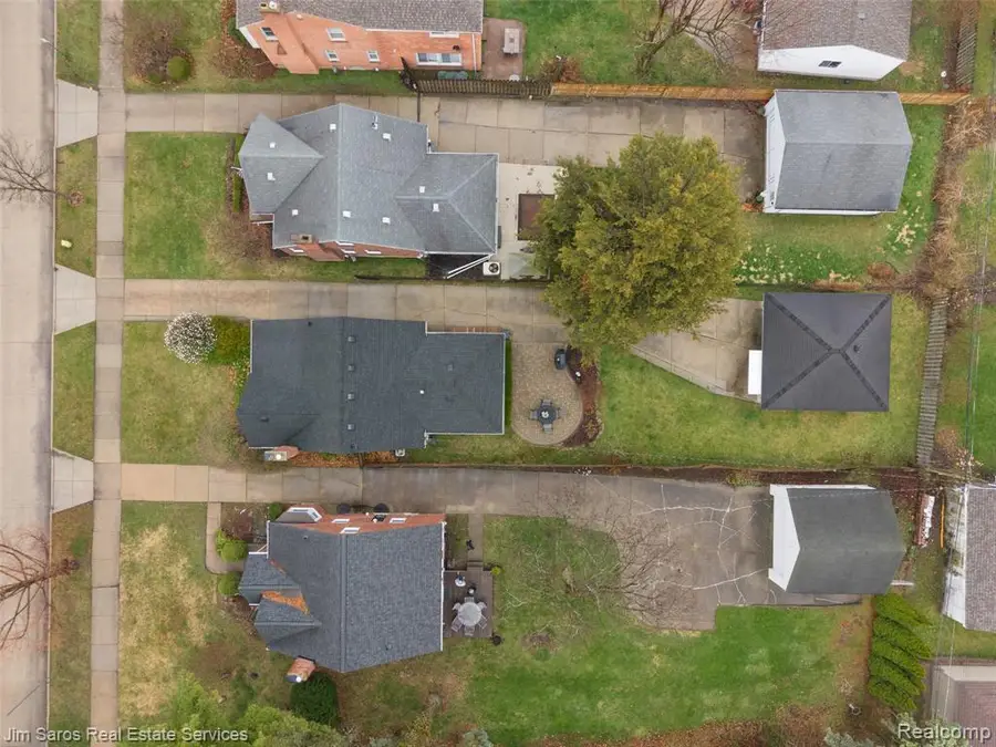 1837 Oxford, Grosse Pointe Woods, MI 48236 - #3