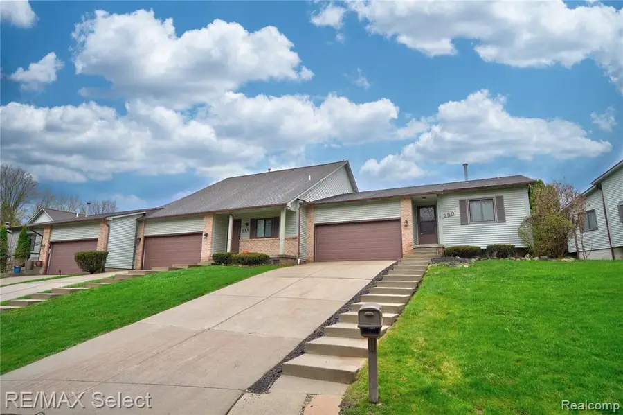 580 Oakbrook, Flushing, MI 48433 - #3