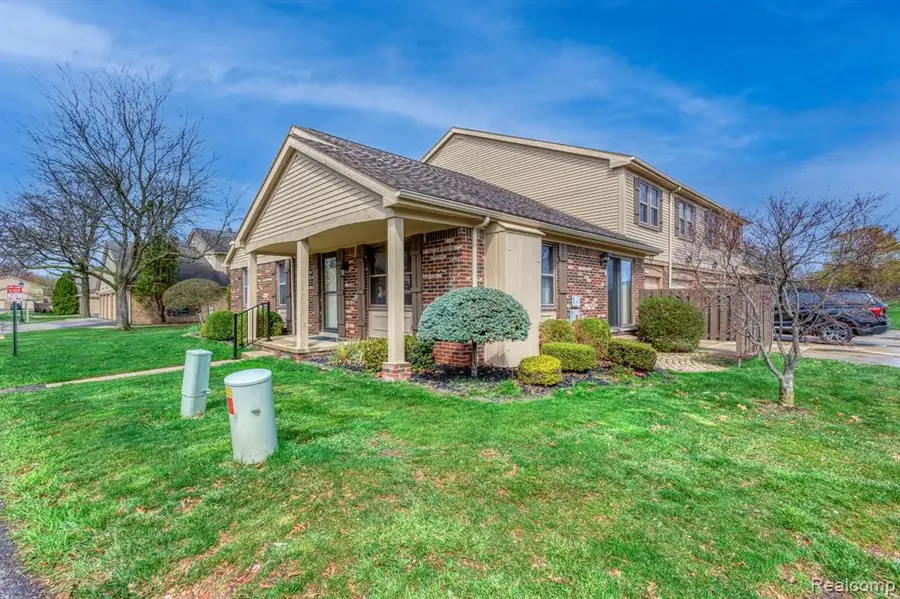 8707 Forest, Warren, MI 48093 - #2