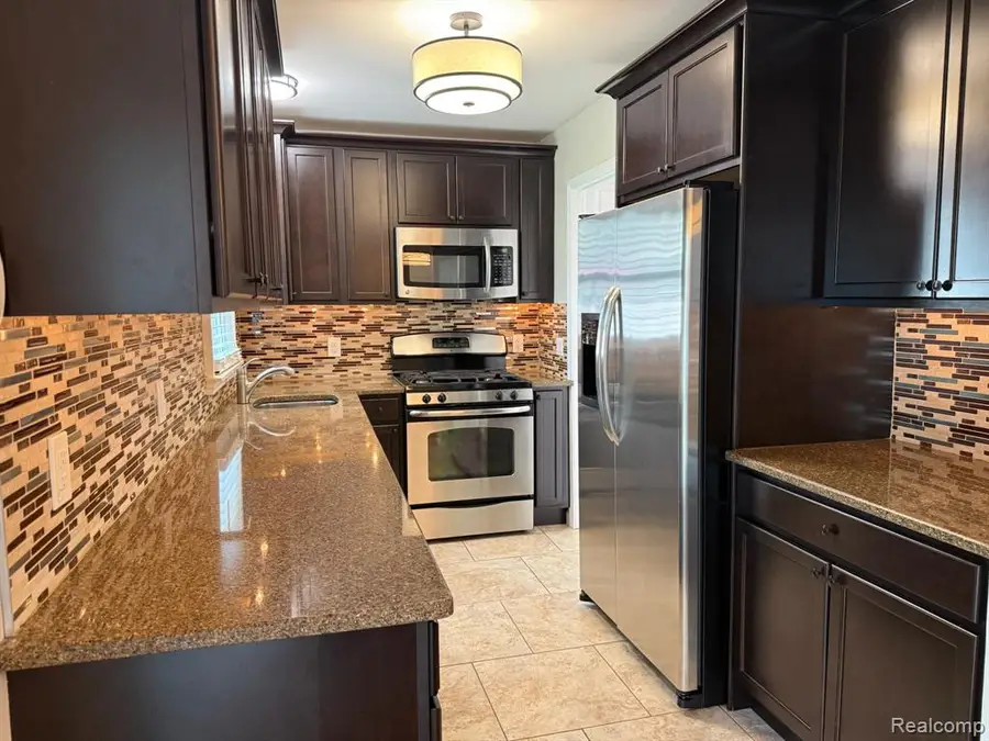 671 Coolidge, Birmingham, MI 48009 - #2