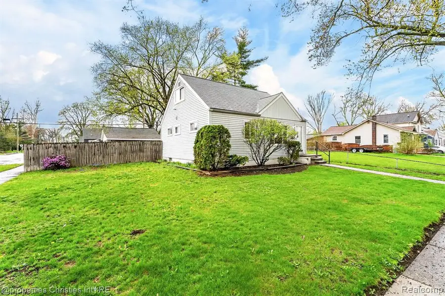 26605 Rialto, Madison Heights, MI 48071 - #3