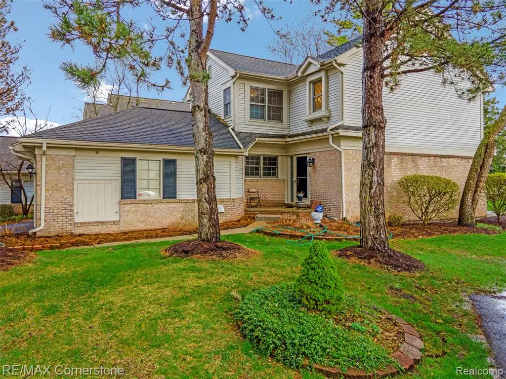7632 Danbury Circle, West Bloomfield, MI 48322 - #1