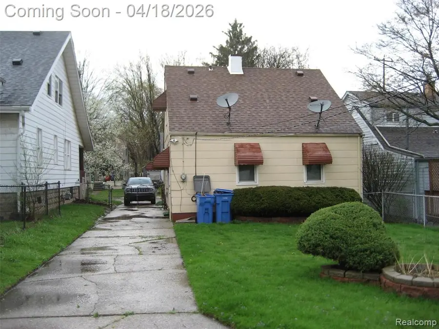 25613 Powers, Dearborn Heights, MI 48125 - #2