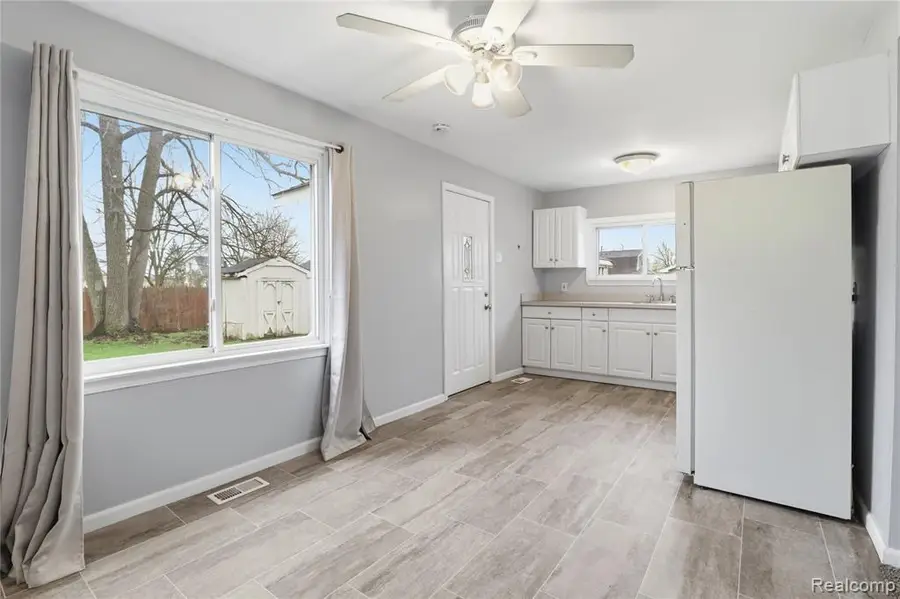 2164 Savoy, Burton, MI 48529 - #3