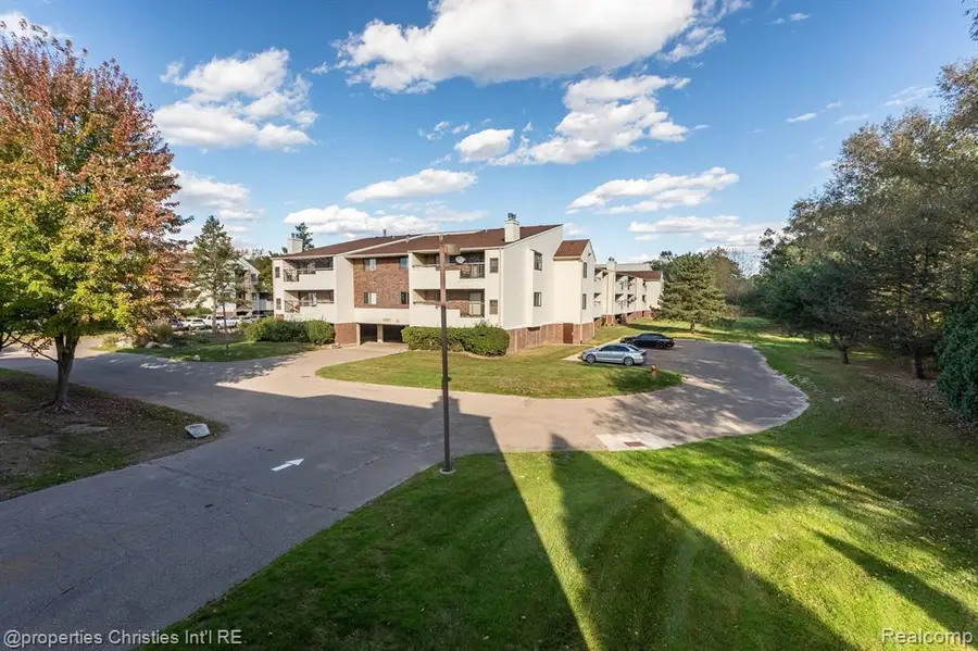 30414 Orchard Lake #13, Farmington Hills, MI 48334 - #2