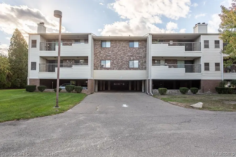 30414 Orchard Lake #13, Farmington Hills, MI 48334 - #3