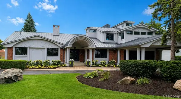 2440 Lake Angelus, Lake Angelus, MI 48326