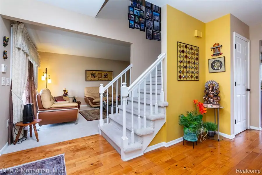 5082 Westmoreland, Troy, MI 48085 - #2