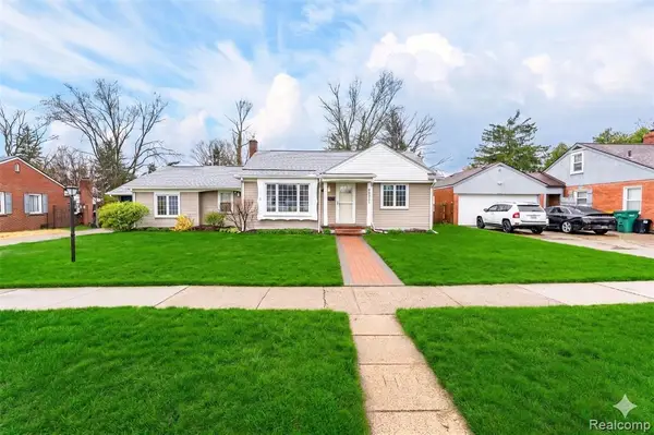 22515 Floral, Farmington, MI 48336