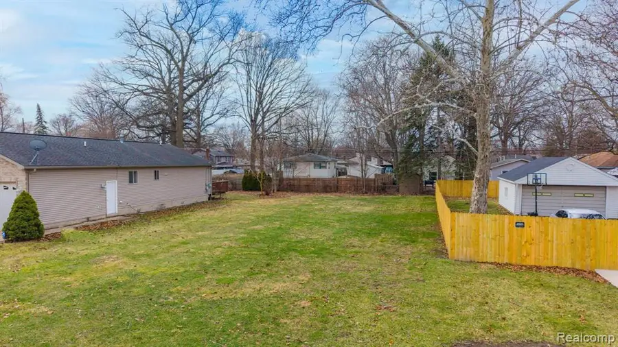 3988 Ziegler, Dearborn Heights, MI 48125 - #3