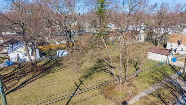 24300 Mcdonald, Dearborn Heights, MI 48125