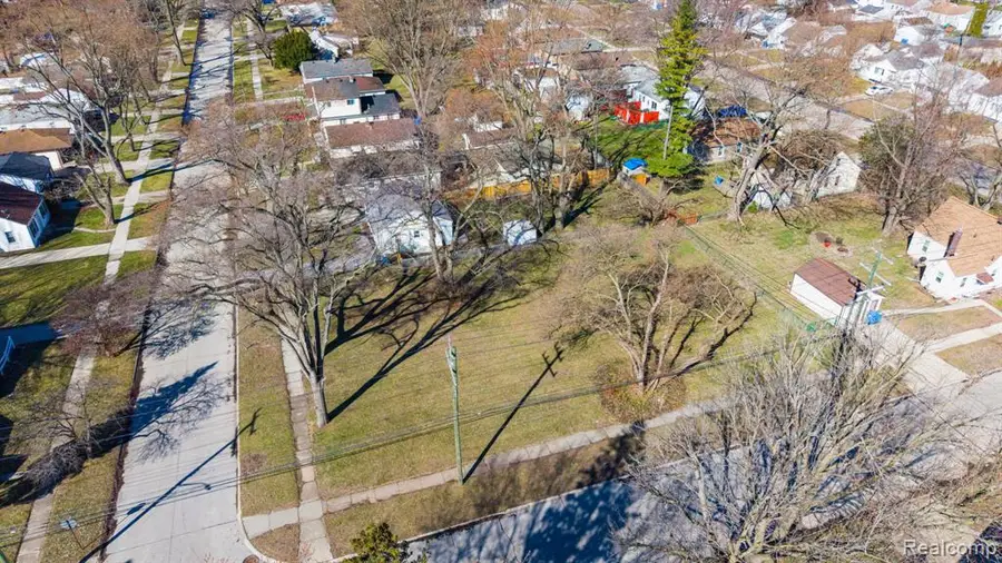 24300 Mcdonald, Dearborn Heights, MI 48125 - #2