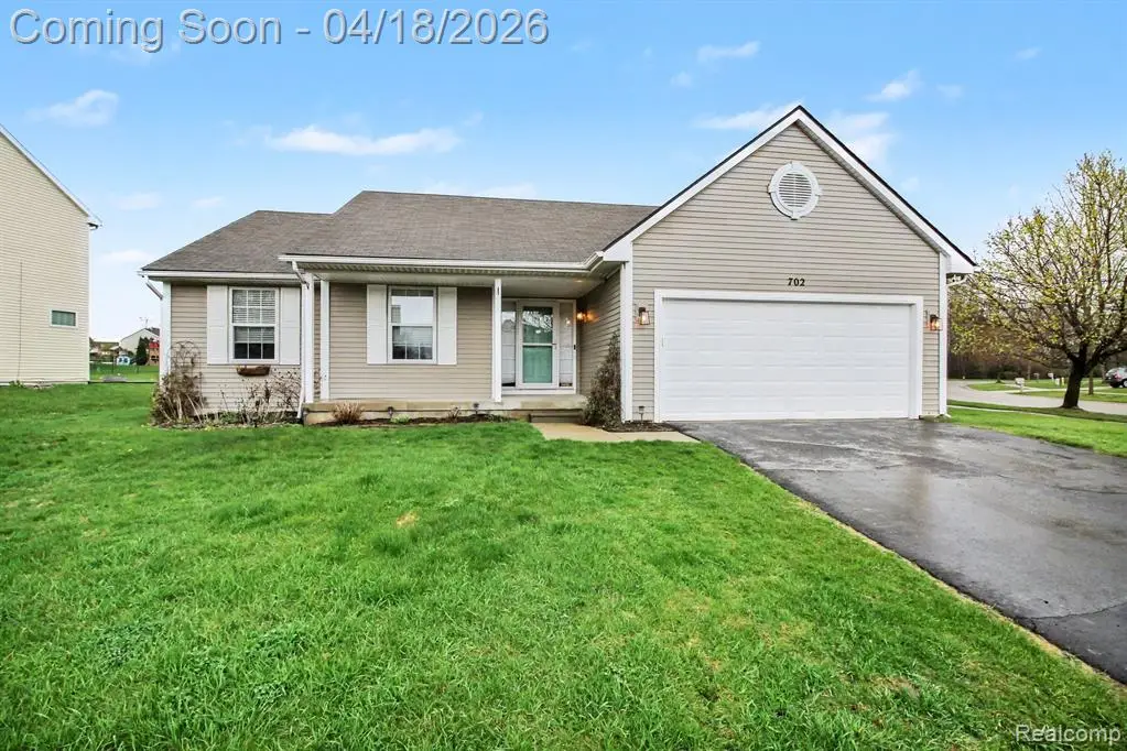 702 Dewars, Howell, MI 48843 - #1