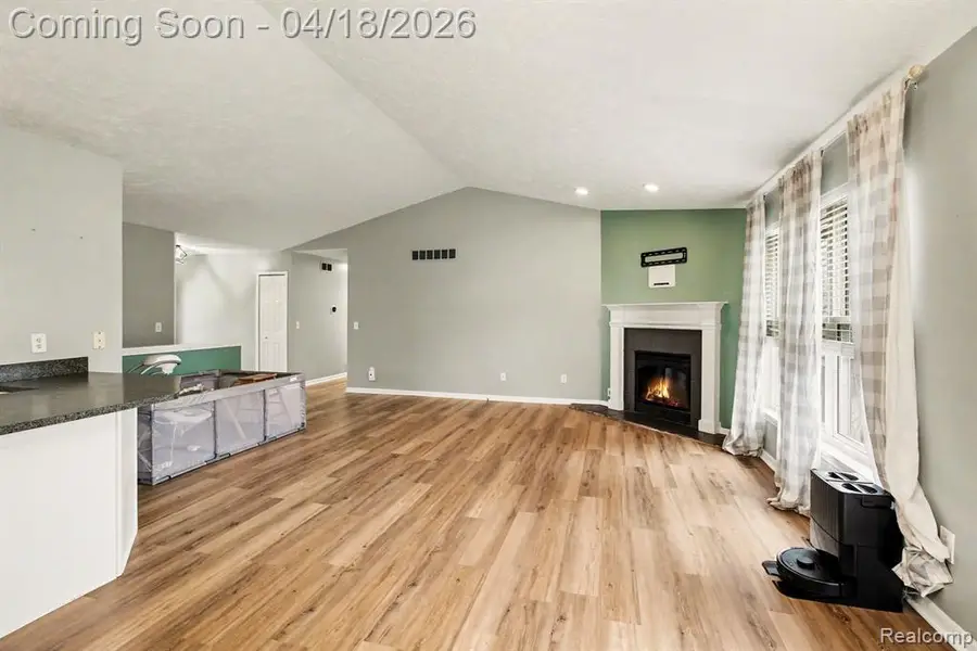 702 Dewars, Howell, MI 48843 - #3