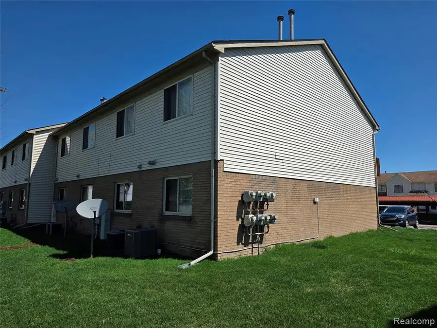 27743 Carini Villa, Roseville, MI 48066 - #3