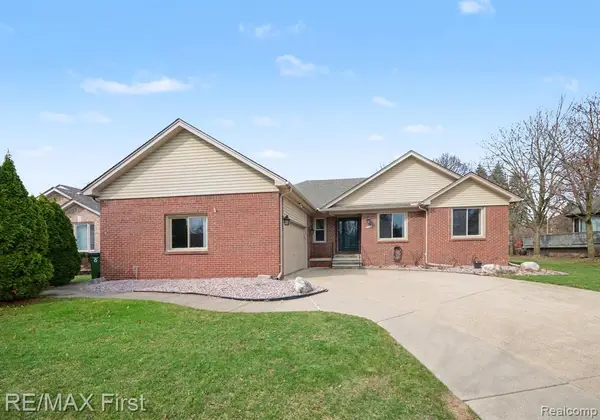 47985 Fox Chase, Shelby Twp, MI 48315