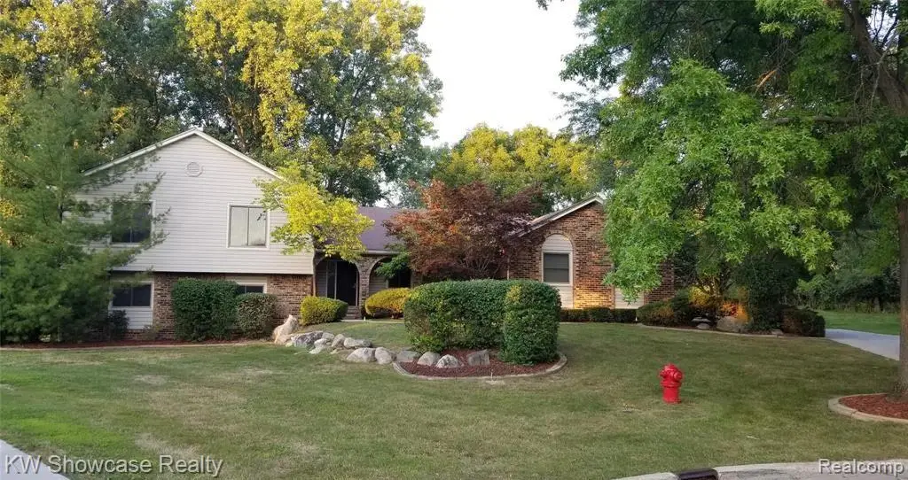 1728 Hiview, Bloomfield Hills, MI 48302 - #1
