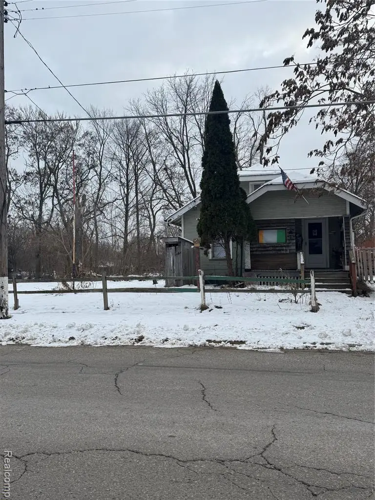 1422 Leith, Flint, MI 48506 - #2