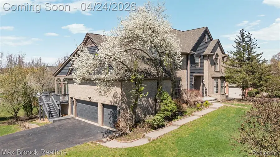 3382 Long Meadow, West Bloomfield, MI 48324 - #3