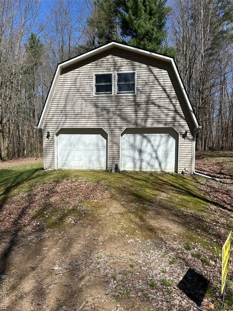 3805 Lee Hill, Mayville, MI 48744 - #2