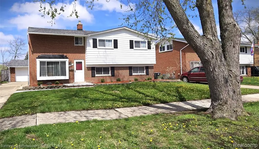 29600 Pickford, Livonia, MI 48152 - #2