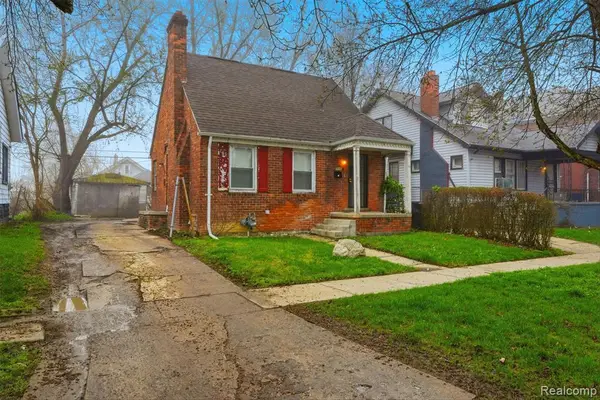 10075 Elmira, Detroit, MI 48204