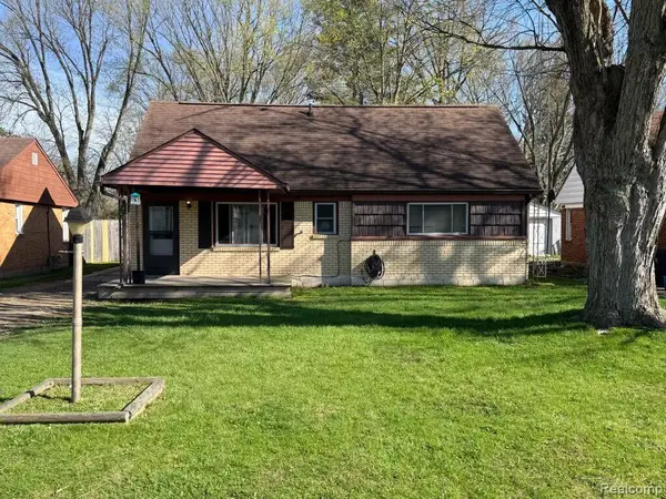 2414 Wildwood Circle, Grand Blanc, MI 48439