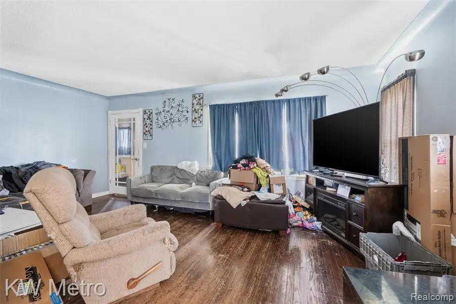 1722 Deering, Garden City, MI 48135 - #3