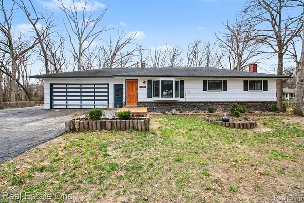 4937 Oak Park, Clarkston, MI 48346