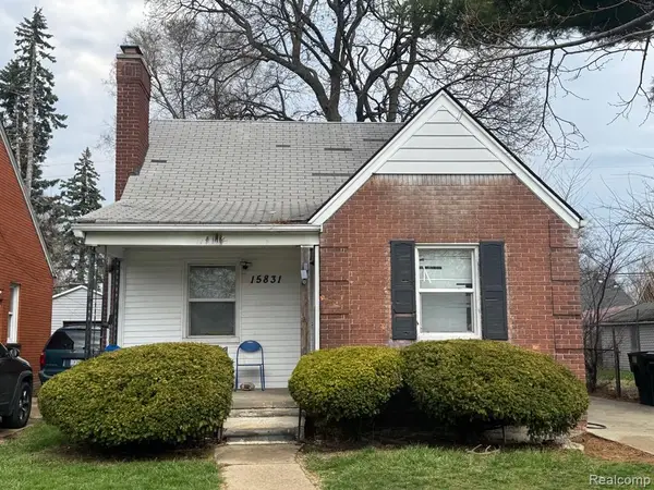 15831 Saratoga, Detroit, MI 48205