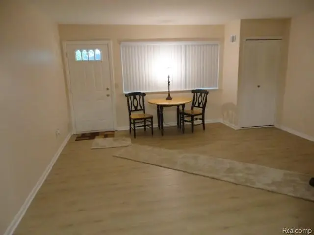 16034 Holz #16, Southgate, MI 48195 - #2