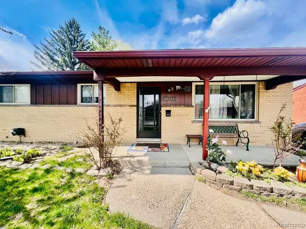 26373 Curie, Warren, MI 48091