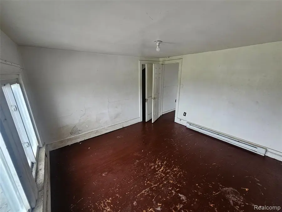 8086 Almont, Detroit, MI 48234 - #3