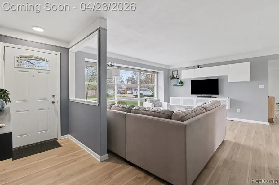 41024 Mooringside, Novi, MI 48375 - #3