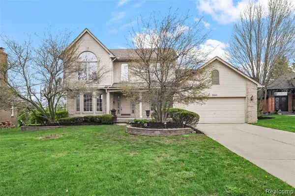 3041 Courtfield, Rochester Hills, MI 48309