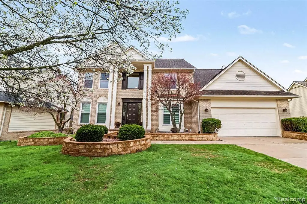 28529 Golf Pointe, Farmington Hills, MI 48331 - #1