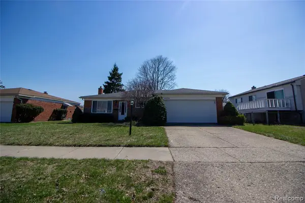 4558 Sudbury, Warren, MI 48092