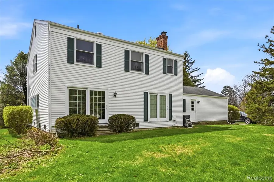 3464 Buckingham, West Bloomfield, MI 48323 - #3