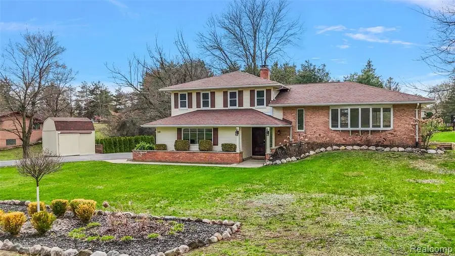 125 Cayuga, Lake Orion, MI 48362 - #3