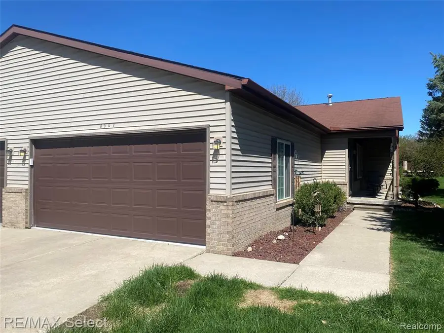 5057 Sandalwood, Grand Blanc, MI 48439 - #2