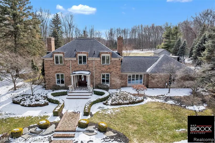 28351 W 14 Mile, Farmington Hills, MI 48334 - #3