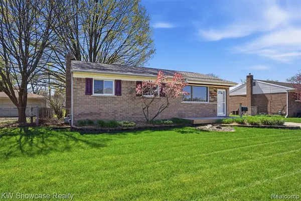 31167 Maplewood, Garden City, MI 48135