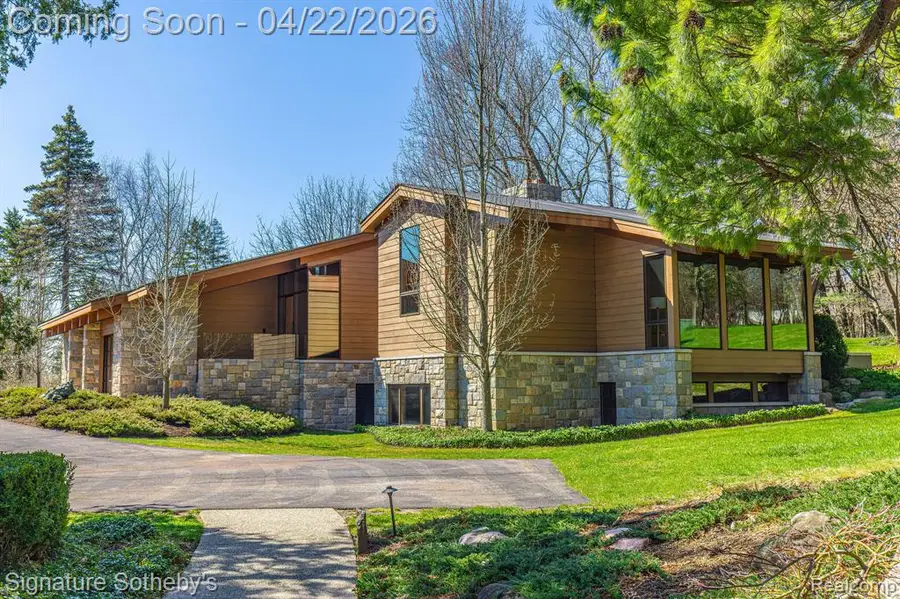 5051 Beach, Troy, MI 48098 - #2