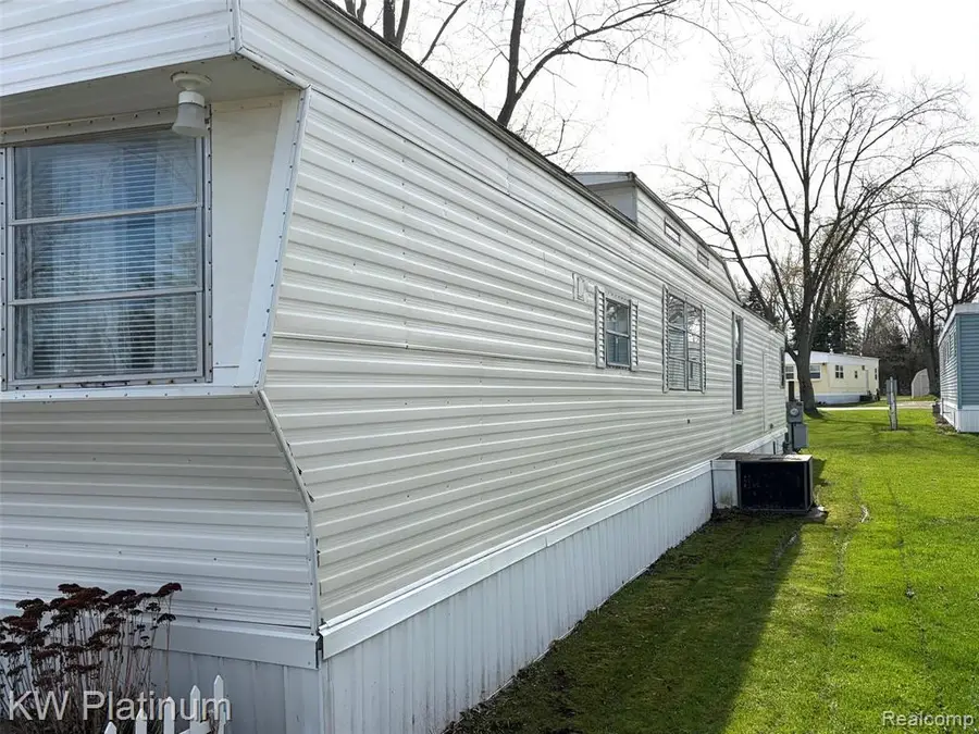 50 Mack Ave, Marysville, MI 48040 - #3