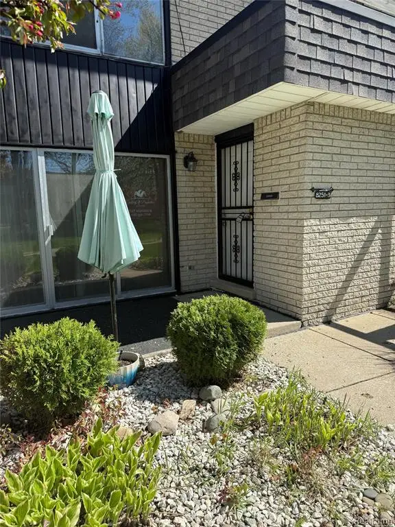 8251 Kennedy #3, Warren, MI 48093