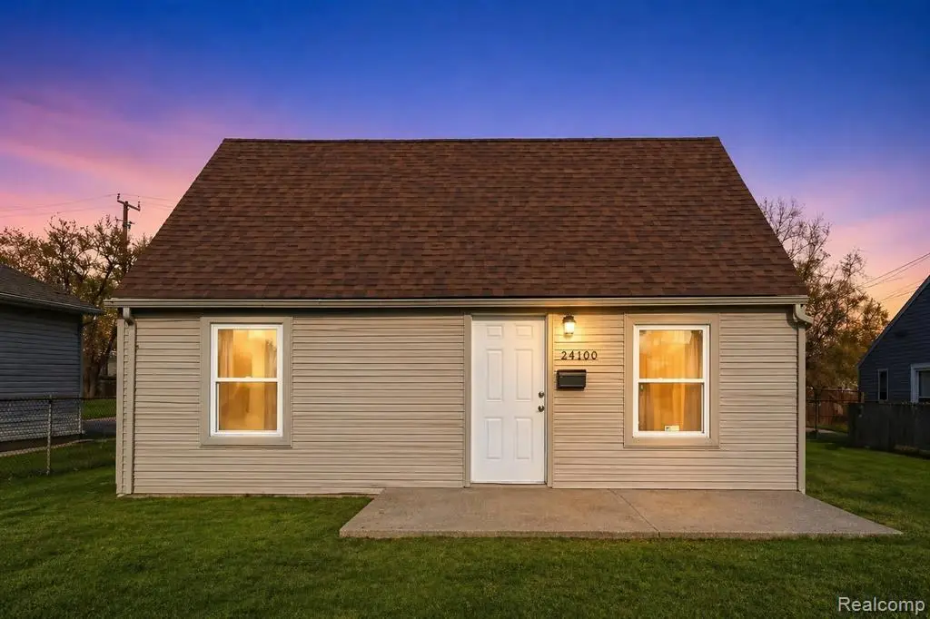 24100 Berry, Warren, MI 48089 - #1