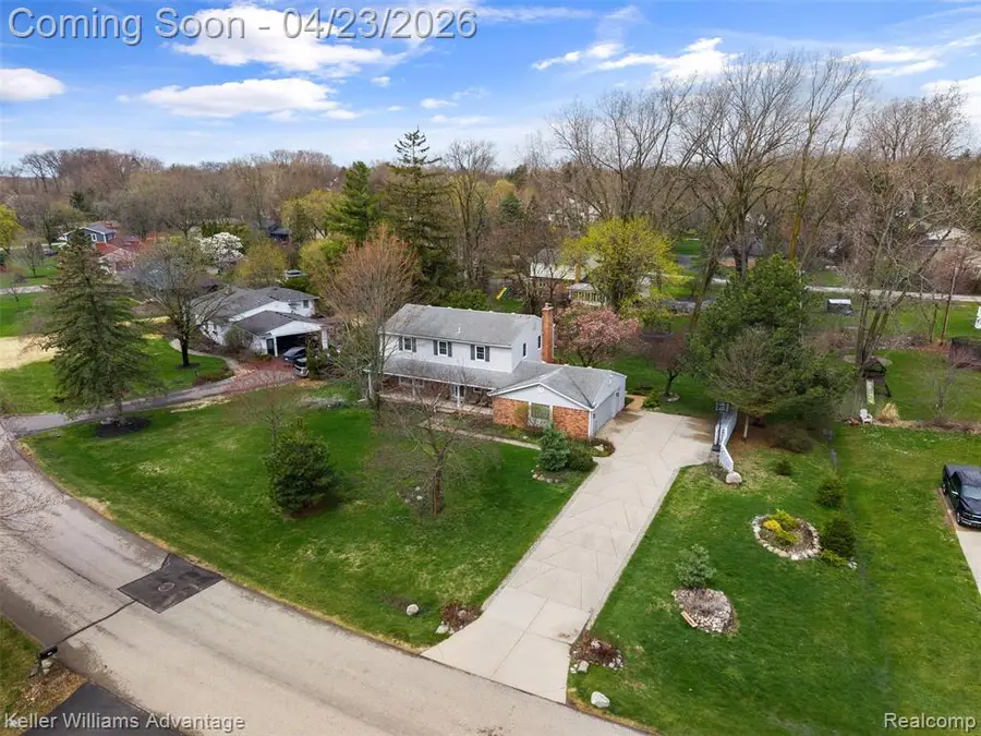 348 Willow Tree, Rochester Hills, MI 48306 - #2